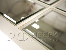 Межкомнатная дверь Неаполь фрезерованный ПГ (Эмаль черная/Патина золото)