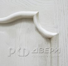 Межкомнатная дверь Венеция ПГ (Эмаль белая/Патина золото)